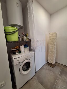 2346 NA PREDAJ ZREKONŠTRUOVANÝ TROJIZBOVÝ BYT V KOMÁRNE - 14