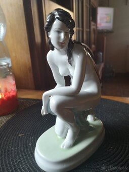 porcelánová soška Dux - 14