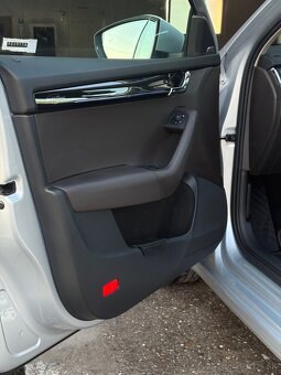 Predám Škoda octavia 3 2.0 TDI 135kw/184k DSG 4x4 - 14