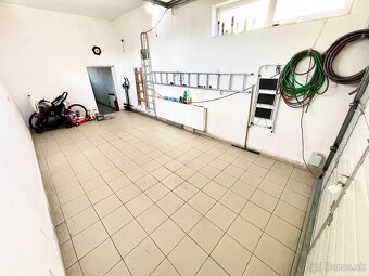 Na predaj priestranný dvojpodlažný rodinný dom v Sebedraží - 14
