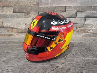 HELMY Ferrari 1:2 Leclerc -orig.podpisy,Sains Vettel - 14