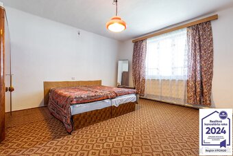 REZERVOVANÝ Rodinný dom v srdci obce Dvorníky - Včeláre - 14