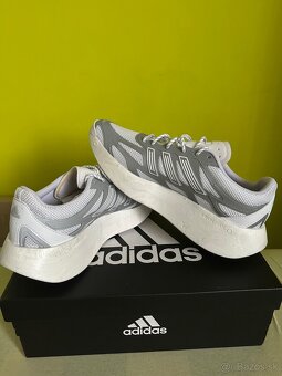 Bezecke tenisky Adidas Aruku - reflexne - 14