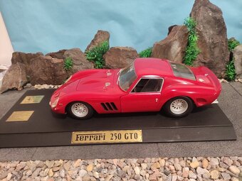 Prodám model 1:12 Ferrari 250GTO 1962 - 14