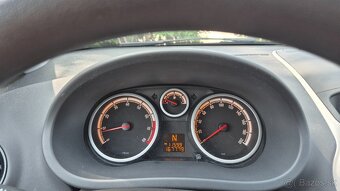 Opel Corsa 1.2 benzín automat - 14