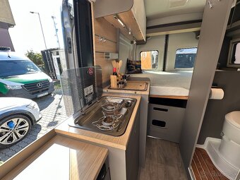 Camper Van LMC Innovan 590 170PS MT - 14