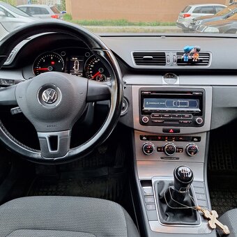 Volkswagen Passat - 14