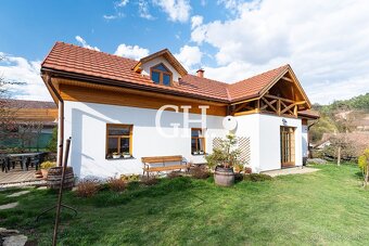 REZERVOVANÉ Unikátny 4i rodinný dom s výhľadom na Hrad Krásn - 14
