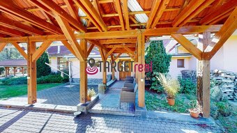 PREDAJ : rodinný dom na slnečnom veľkom pozemku v obci Hrone - 14