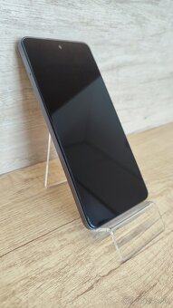 Motorola e14 – ako nový - super stav - 14
