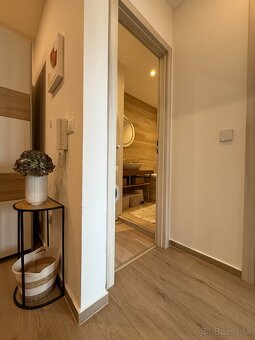 Moderne kompl. zrekonštruovaný 4i byt s loggiou - Hrobákova - 14