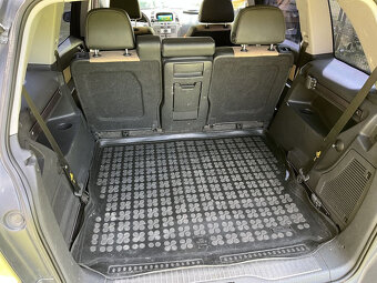Lacno predám 7 miestny Opel Zafira B // 2006 - 14