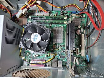 HP Compaq, core2 2,4ghz; 3gb; 120gb - 14