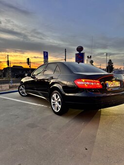 MERCEDES-BENZ E - 14