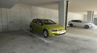 Nadštandardný byt (63 m²) s garážou v novostabe - 14