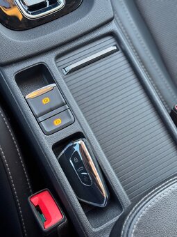 Škoda Octavia IV 2.0 TDI 110kW DSG – PLNÁ VÝBAVA - 14