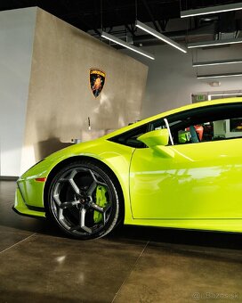 Lamborghini Huracán Tecnica | MR Collection 1/18 - 14
