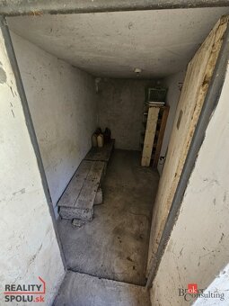 Rodinný dom s veľkou záhradou - 14