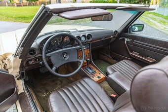 Mercedes-Benz SL 380 R107 - 14