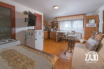 DVOJPODLAŽNÝ RD S ROZSIAHLYM POZEMKOM A KRÁSNOU PRÍRODOU - 14