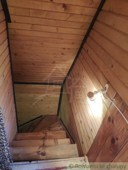 Chata uprostred lesa neďaleko viacerých lyžiarskych stredí - 14