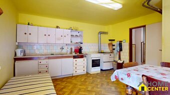 Na predaj 6 izbový rodinný dom , Veľké Lovce . - 14