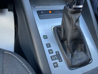 Škoda Octavia 2.0 TSI Ambition s DSG - 14