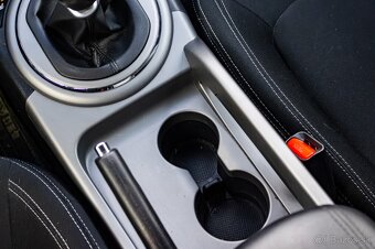 Kia Sportage 1.6 GDI 99kW / 1. Majiteľ / - 14