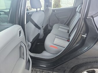 Predám Peugeot 208 1.2 benzín 45000km - 14