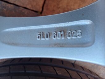 hlinikové disky orig.Skoda Yeti--7Jx17-ET-45---5x112 - 14