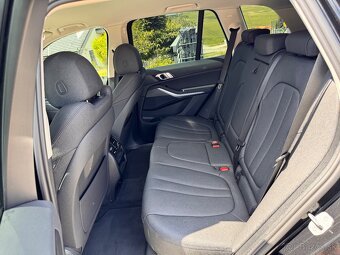 BMW X5 45e xDrive - 360 kamery - vzduch - 14