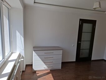 Ponúkame na predaj krásny slnečný 3 izbový byt v Humennom - 14