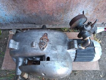 predám motor na Jawa 555 - 14