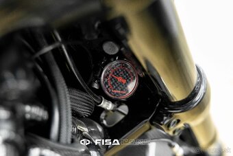 HARLEY DAVIDSON V ROD - 14