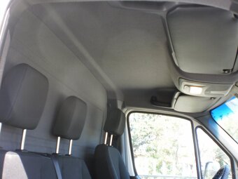 Mercedes-Benz Sprinter - 14