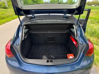 2011 Opel Astra J 1.7 CDTI - 14
