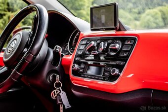 Volkswagen Up 1.0 BMT 75k high up - 14