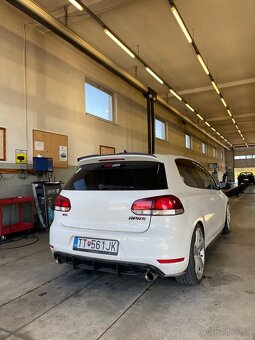 Volkswagen Golf VI GTi - 14