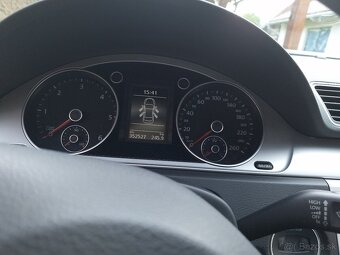 Volkswagen Passat  sedan 1.6 TDI BlueMotion - 14