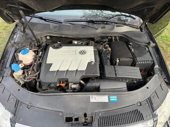 Volkswagen Passat 2.0 TDi CR Facelift 2010 - 14