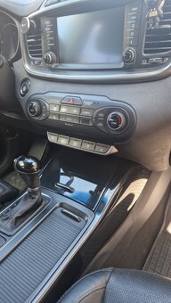 Predám KIA Sorento - 14