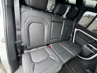 LAND ROVER DEFENDER 110 D250 SE AWD - 14