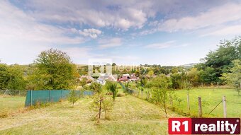 Rodinný dom s veľkým pozemkom 1779 m2 / Vaďovce pri Starej T - 14