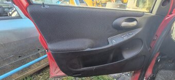 Predam na nahradne diely  fiat stilo  1.6 16v - 14