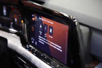 Volkswagen Golf 8 Variant 2.0 TDI 110kW DSG automat - 14