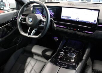 BMW Řada 5 520d xDrive Touring M Sport nafta automat - 14