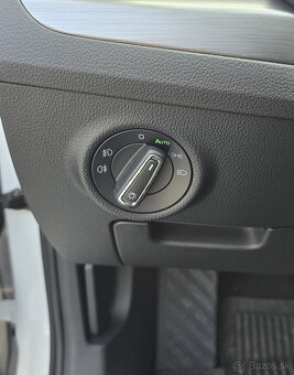 Škoda Superb kombi 2,0TDI 140kW Style DSG 3/2017-125.000km - 14