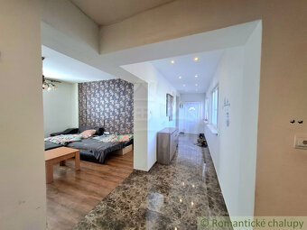 Prízemný rodinný dom v širšom centre mesta Lučenec. - 14