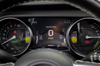 Jeep Wrangler 2.0 PHEV Sahara 4xe A/T / ZÁRUKA / ODPOČET DPH - 14