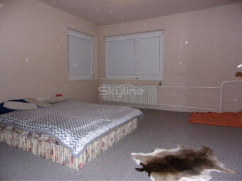 Výrazne znížená cena -predaj 4 izbový rodinný dom, 2 garáže, - 14